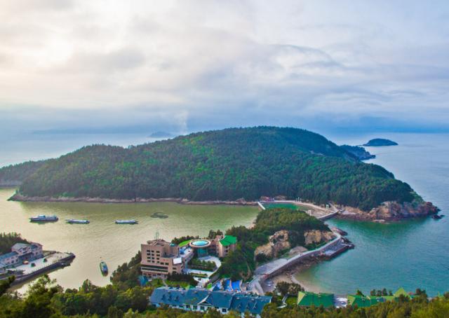 浙江臺(tái)州代管的一個(gè)&ldquo;百?gòu)?qiáng)縣&rdquo;,是省內(nèi)第二大島,擁有大鹿島景區(qū)